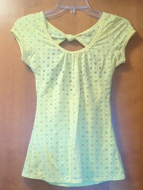 Victoria's Secret Yellow Cap Sleeve Flower Top